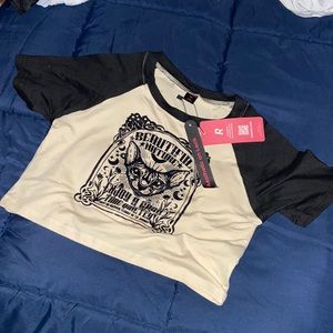 “Beautiful Nature” crop top, skater type shirt